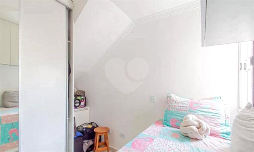 Casa à venda com 2 suítes no condomínio Residencial Flor de Lis, São Paulo - SP