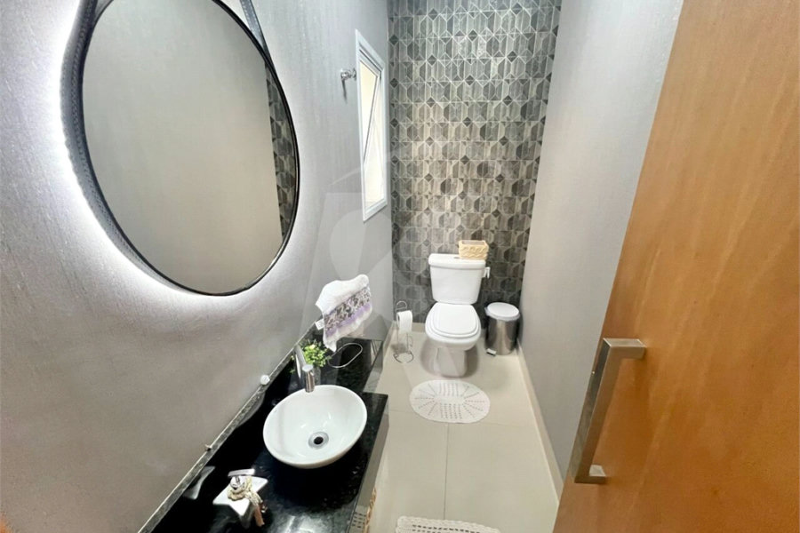 Sobrado à venda com 3 quartos, sendo 1 suíte,  em Tremembé, São Paulo, SP