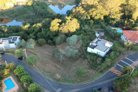 Terreno à venda no condomínio Vale da Santa Fé, Vinhedo - SP