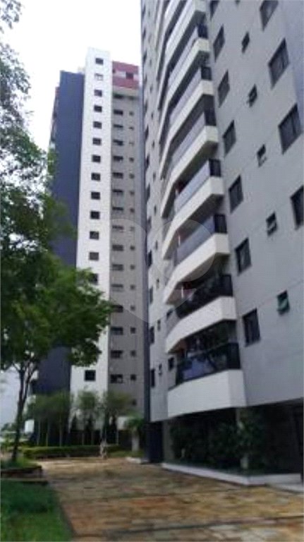 Apartamento à venda com 3 quartos, sendo 1 suíte, em Santo Amaro, São Paulo, SP