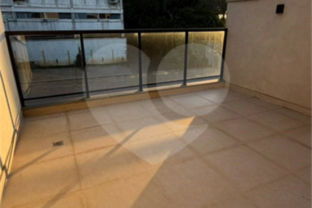 Casa à venda com 2 suítes no condomínio Gran Loft, Cotia - SP