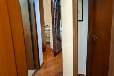 Apartamento à venda com 3 quartos, sendo 1 suíte, em Vila Mariana, São Paulo, SP