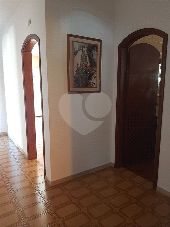 Casa à venda com 3 quartos, sendo 1 suíte, no Centro, Vinhedo, SP