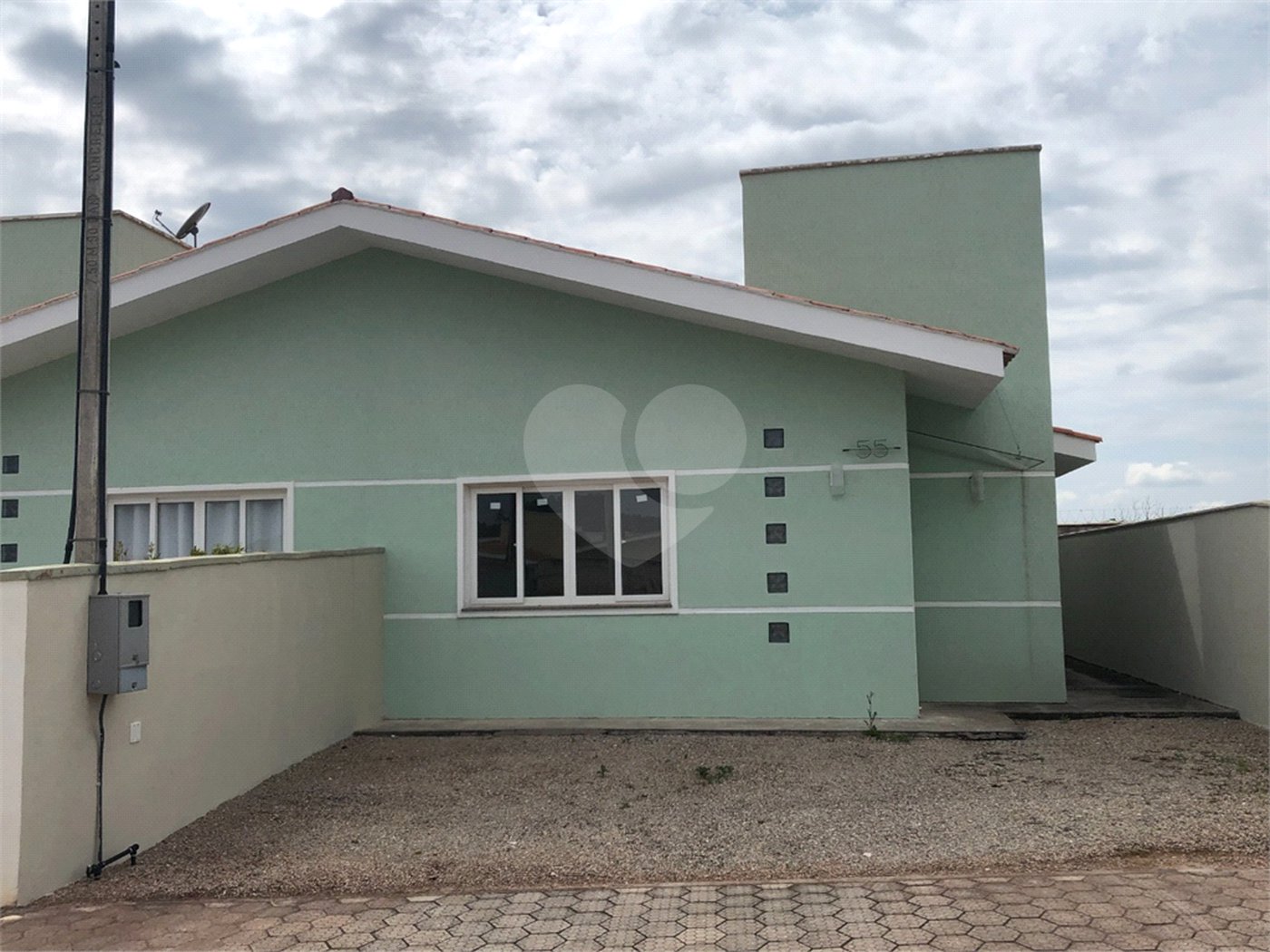 Casa Térrea à venda com 3 quartos, sendo 1 suíte,  no Centro, Bom Jesus dos Perdões, SP