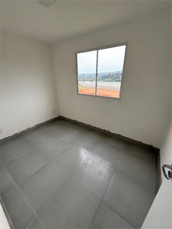 Casa à venda com 2 quartos em Jardim Petrópolis, Cotia, SP