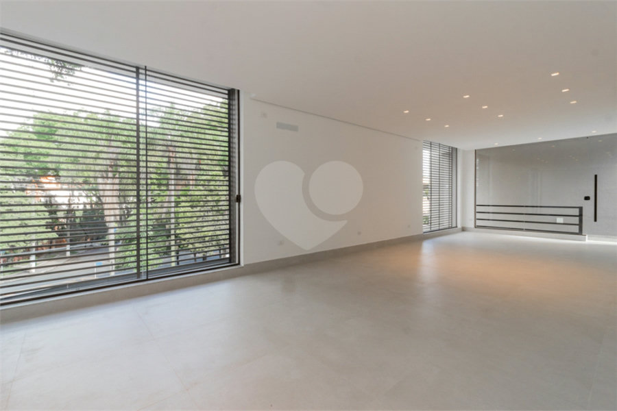 Casa à venda com 4 quartos, sendo 1 suíte, em Jardim Guedala, São Paulo, SP