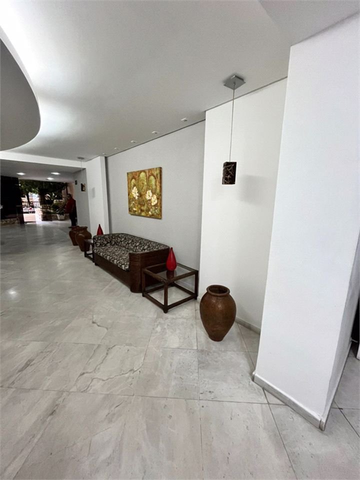 Apartamento com 2 Quartos e 2 Vagas à Venda em Pitangueiras – Guarujá/SP