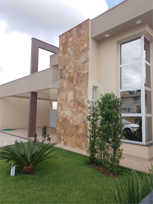 Casa à venda com 3 suítes no condomínio Lagos D'icaraí, Salto - SP