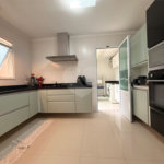 Casa à venda com 4 quartos, sendo 2 suítes, no condomínio Florada da Serra, São Paulo - SP