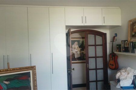 Casa Térrea à venda com 4 quartos, sendo 1 suíte, em Vila Trujillo, Sorocaba, SP