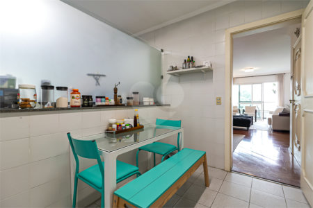 Apartamento à venda com 4 quartos, sendo 2 suítes, em Vila Morumbi, São Paulo, SP