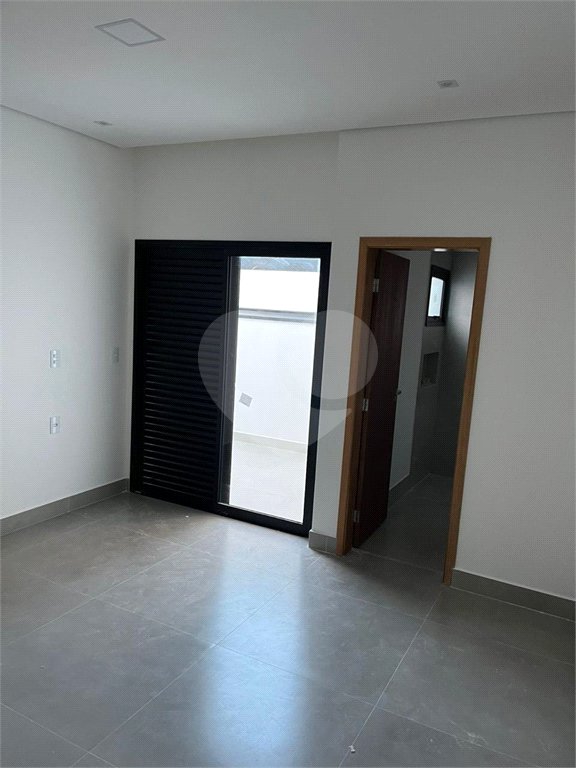 Casa à venda com 3 quartos, sendo 1 suíte, no condomínio Portal dos Sabiás, Itu - SP