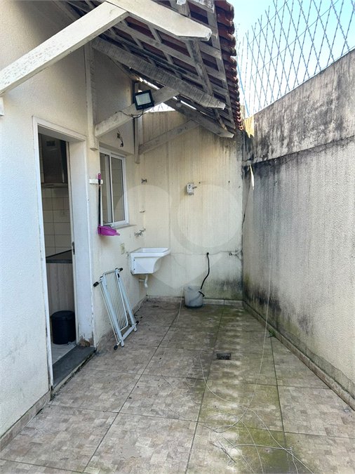 Casa à venda com 3 quartos, sendo 1 suíte,  no condomínio Village St. Louis, São Paulo - SP