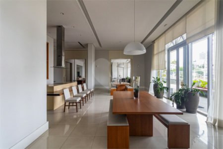 Apartamento à venda com 3 suítes em Alto da Lapa, São Paulo, SP