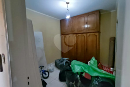 Sobrado à venda com 2 quartos, sendo 1 suíte,  em Vila Pereira Cerca, São Paulo, SP