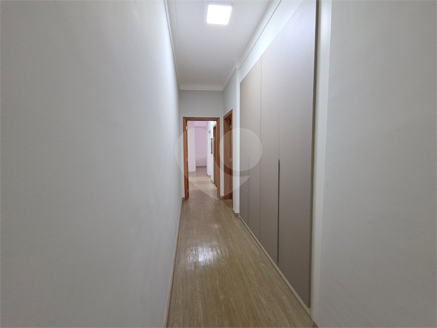 Casa à venda com 3 suítes no condomínio Village Ipanema I, Araçoiaba da Serra - SP