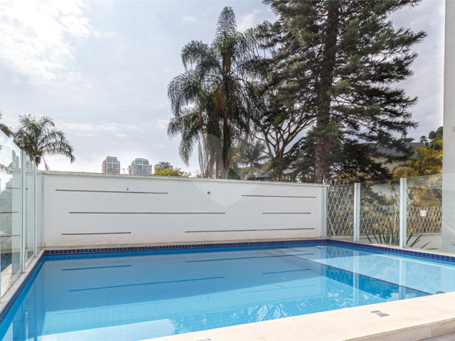 Casa à venda com 4 suítes no condomínio Villagio Quadrifolio, São Paulo - SP