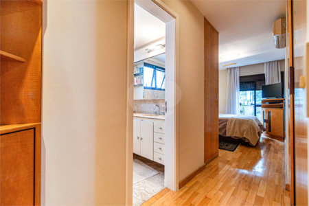 Apartamento à venda com 4 quartos, sendo 3 suítes,  em Perdizes, São Paulo, SP