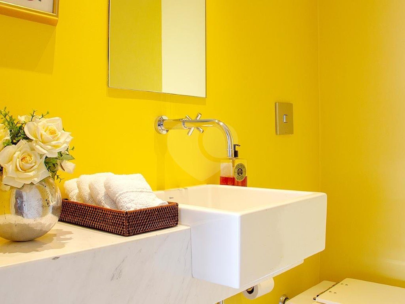 Apartamento à venda com 3 quartos, sendo 2 suítes, em Alto da Boa Vista, São Paulo, SP