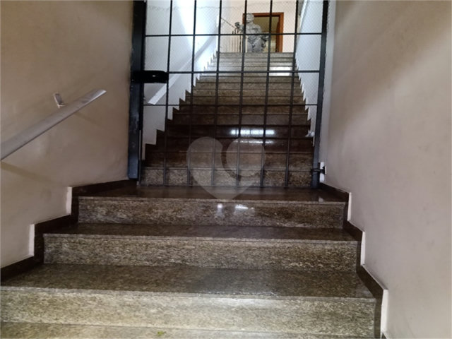 Sobrado à venda com 8 quartos, sendo 2 suítes,  em Parada Inglesa, São Paulo, SP