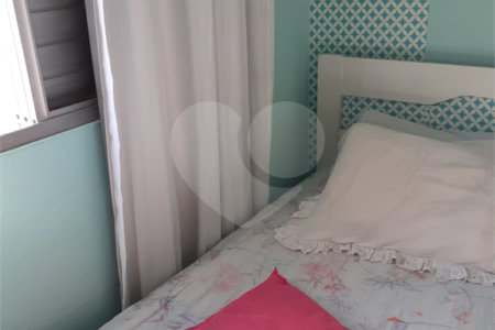 Apartamento à venda com 3 quartos, sendo 1 suíte,  em Vila Mogilar, Mogi das Cruzes, SP