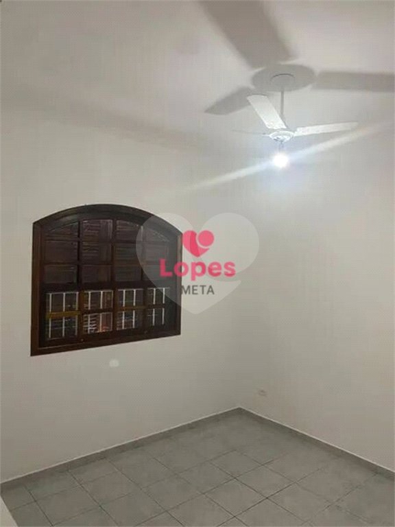 Casa à venda com 3 quartos, sendo 1 suíte, em Jardim das Indústrias, São José dos Campos, SP