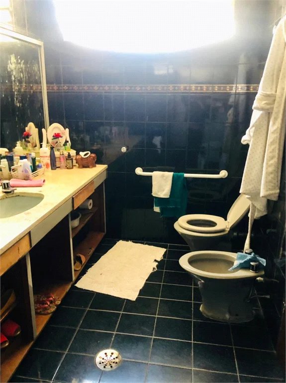 Sobrado à venda com 5 suítes em Vila Cordeiro, São Paulo, SP