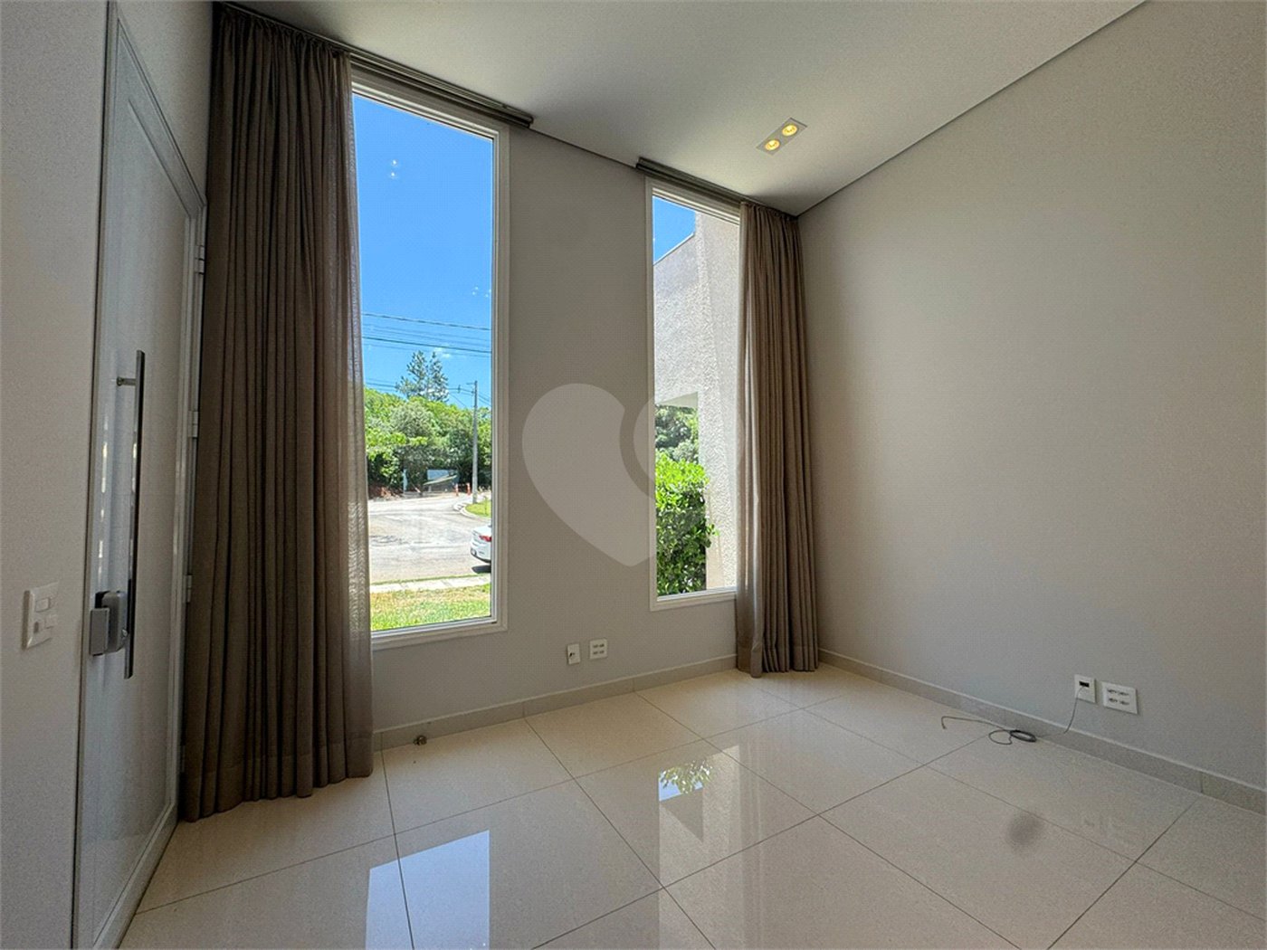 Casa à venda ou para alugar com 2 suítes no condomínio Villa do Bosque, Sorocaba - SP