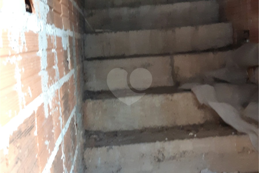 Sobrado à venda com 20 quartos em Jardim Peri, São Paulo, SP