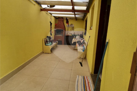 Sobrado à venda com 4 quartos, sendo 2 suítes, em Vila Mazzei, São Paulo, SP