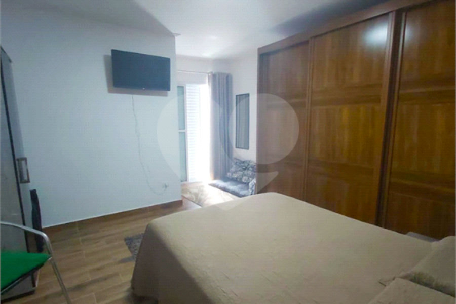 Sobrado à venda com 2 suítes em Vila Constança, São Paulo, SP