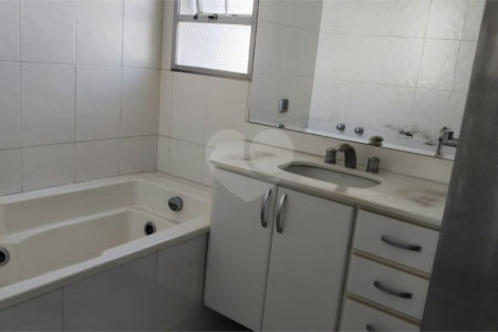 Apartamento à venda ou para alugar com 3 quartos, sendo 1 suíte, em Itaim Bibi, São Paulo, SP