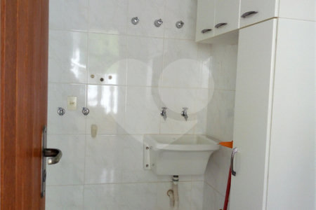 Casa em condomínio para alugar com 3 quartos, sendo 1 suíte, em Vila Petrópolis, Atibaia, SP