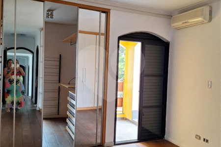 Sobrado à venda com 3 quartos, sendo 1 suíte, em Vila Maria Alta, São Paulo, SP