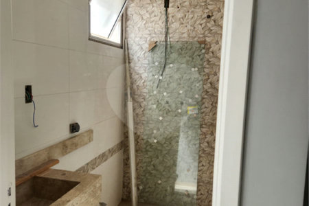 Casa à venda com 3 quartos, sendo 2 suítes, no condomínio Sollares, Araraquara - SP