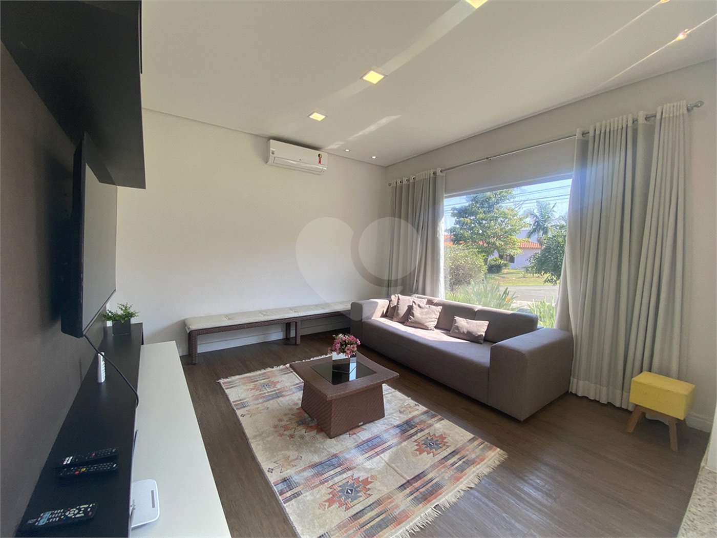 Casa à venda com 6 quartos, sendo 5 suítes, no condomínio Monte Belo, Salto - SP