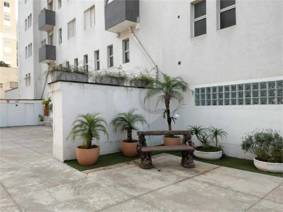 Apartamento em Santana com Sacada e Vaga de Garagem, a 650 m do Metrô