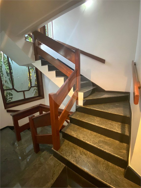 Casa à venda com 3 quartos, sendo 4 suítes,  no condomínio Estância Marambaia, Vinhedo - SP