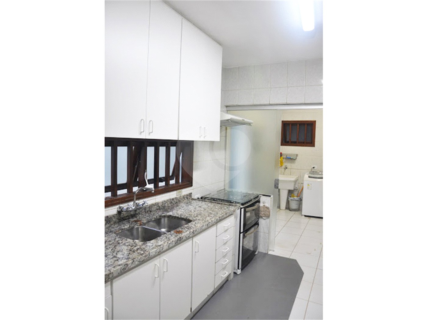 Sobrado à venda com 4 quartos, sendo 2 suítes,  em Alto da Boa Vista, São Paulo, SP