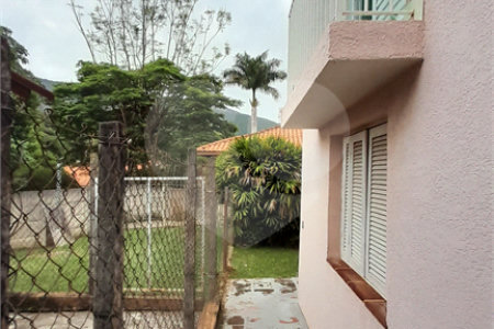 Casa à venda com 3 quartos, sendo 1 suíte,  em Retiro das Fontes, Atibaia, SP