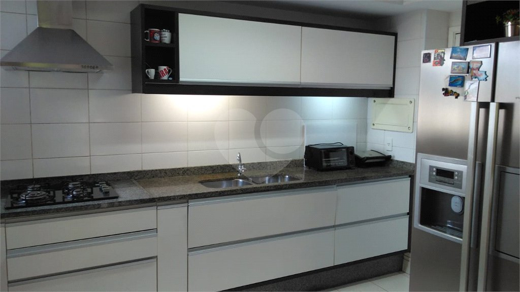Apartamento à venda com 3 suítes em Jardim Londrina, São Paulo, SP
