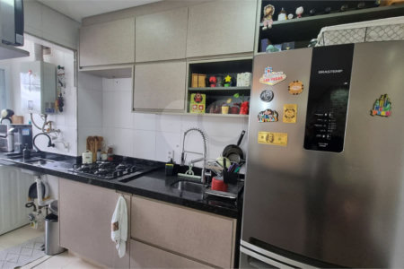 Apartamento à venda com 3 quartos, sendo 1 suíte, em Chácara São João, São Paulo, SP