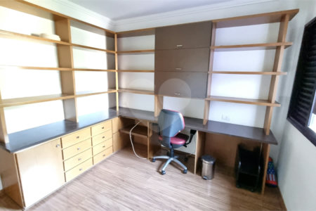 Apartamento à venda ou para alugar com 3 quartos, sendo 1 suíte,  em Vila Pompéia, São Paulo, SP