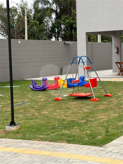 Casa à venda ou para alugar com 2 quartos no condomínio Residencial Caxangá 2, Suzano - SP
