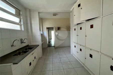 Apartamento à venda com 4 quartos, sendo 1 suíte,  em Flamengo, Rio de Janeiro, RJ