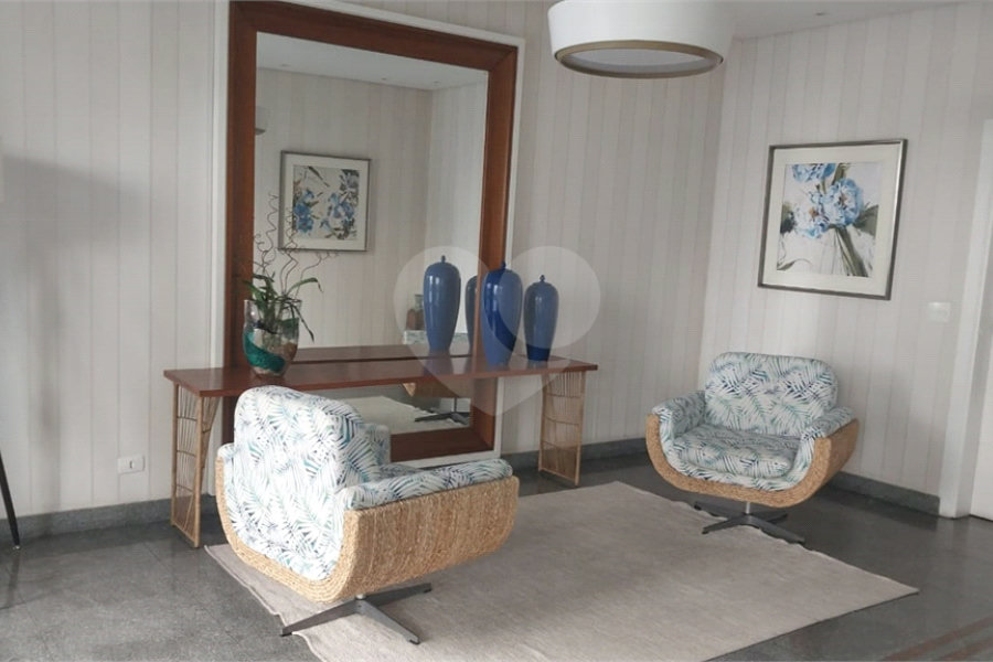 Apartamento à venda com 4 quartos, sendo 2 suítes, em Tombo, Guarujá, SP