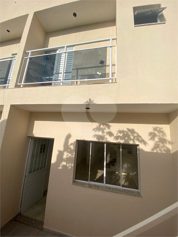 Casa para alugar com 2 suítes no condomínio Residencial Vila Amélia, Poá - SP