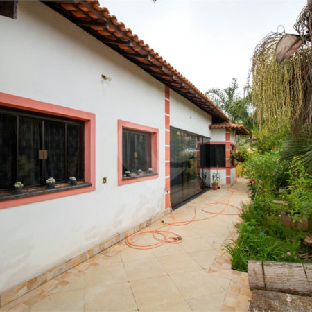 Casa à venda com 3 quartos, sendo 1 suíte,  em Alto da Serra (mailasqui), São Roque, SP