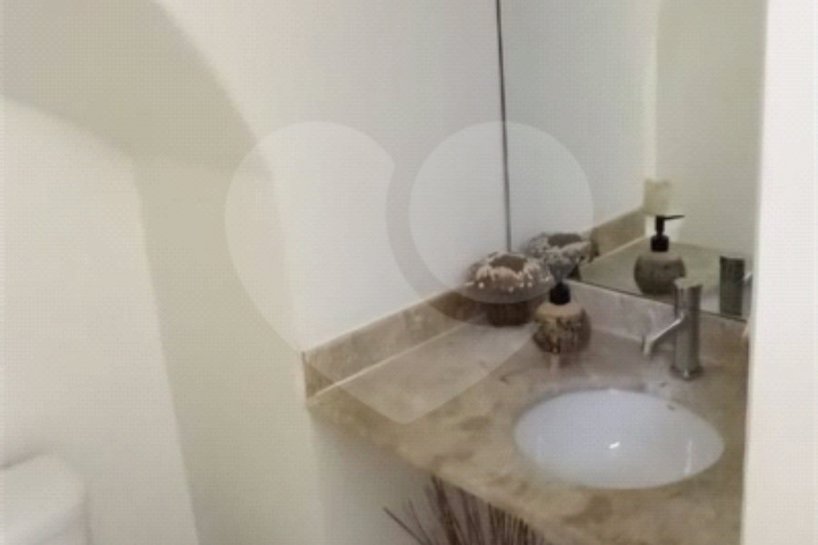 Casa à venda com 3 quartos, sendo 1 suíte, no condomínio Villas de São Francisco, São Paulo - SP