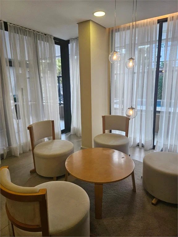 Apartamento à venda com 2 quartos, sendo 1 suíte, em Pinheiros, São Paulo, SP